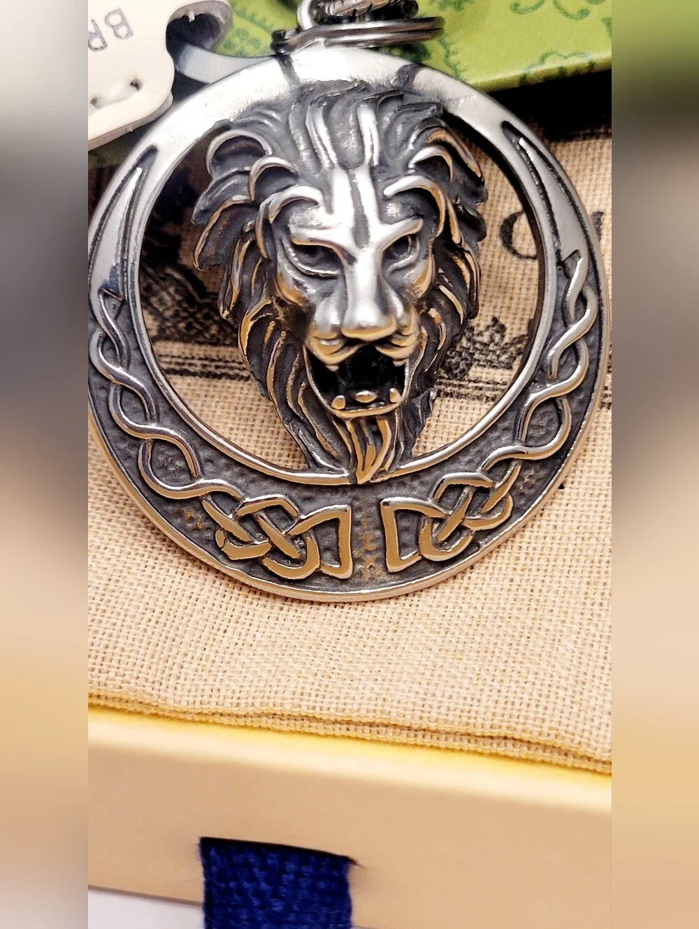 🇮🇹 Gucci Lion Medallion✨️ Keyring with Silver Hardware🇮🇹